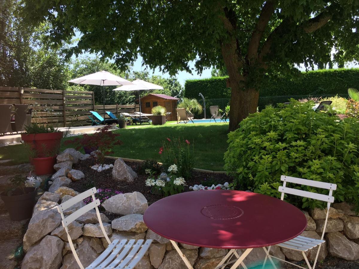 Domaine De La Vigne Bed & Breakfast Cadalen Exterior photo